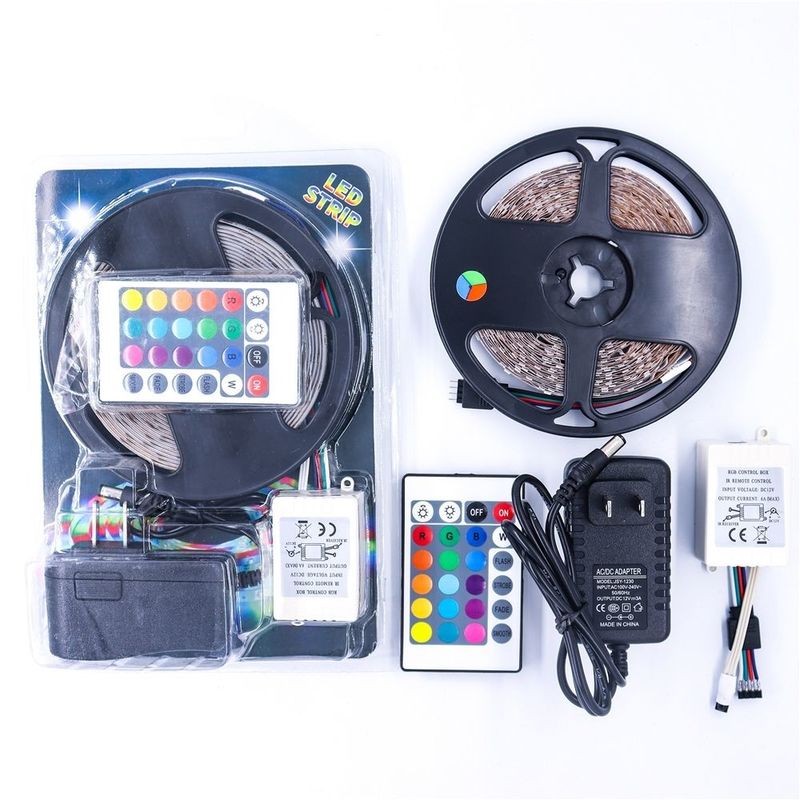 Смежаемая SMD Гибкая RGB светодиодная полоса 60leds / m DC12V Ввод для красочной атмосферы