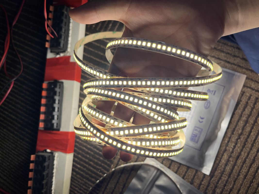 Оценка IP20 Ландшафтное освещение 5m 10m 12v 24v 220v Rgbw Cob Light Strip