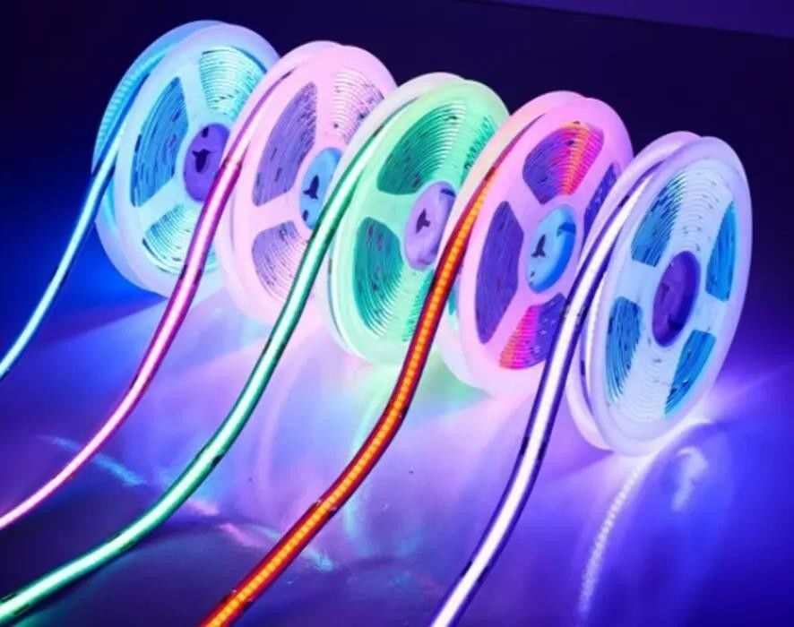 Лампа Световой поток Lm 1000 24V 576LEDs/meter RGB COB LED Мягкая световая полоса Прямой хороший