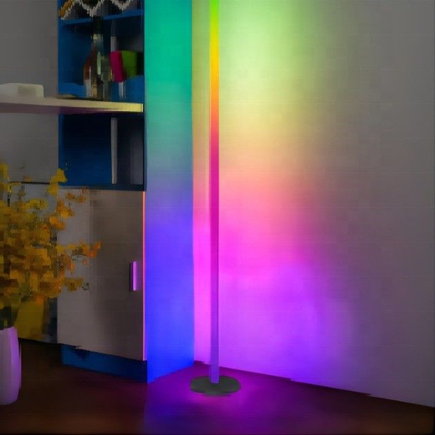 Умный контроль Цветная RGB лампа настроения Оригинальный дизайн LED RGB напольная лампа 12.8 * 12.8 * 150CM